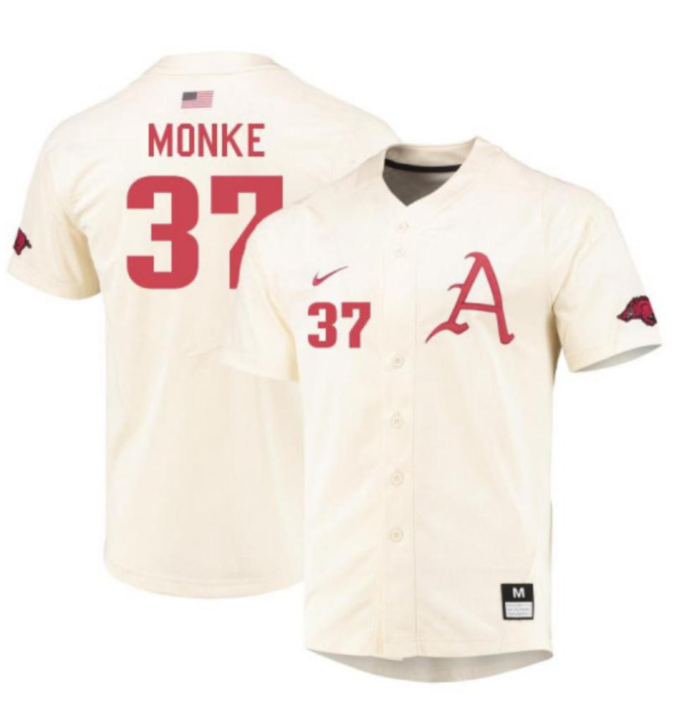 Mens Arkansas Razorbacks 37 Authentic Caden Monke Alumni Jersey   Cream